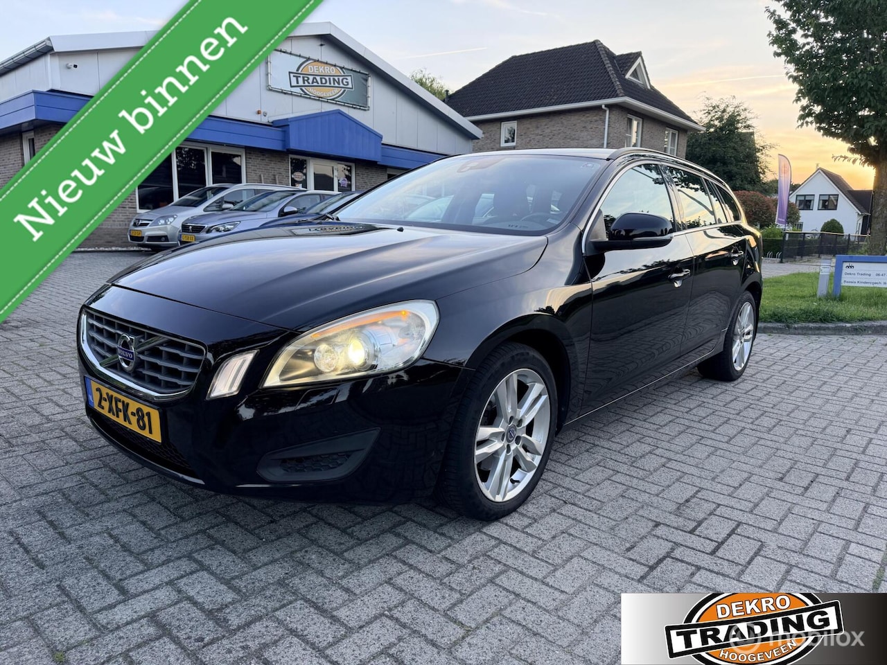 Volvo V60 - 1.6 T3 Momentum clima cruise trekhaak - AutoWereld.nl