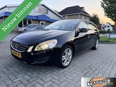 Volvo V60 - 1.6 T3 Momentum clima cruise trekhaak