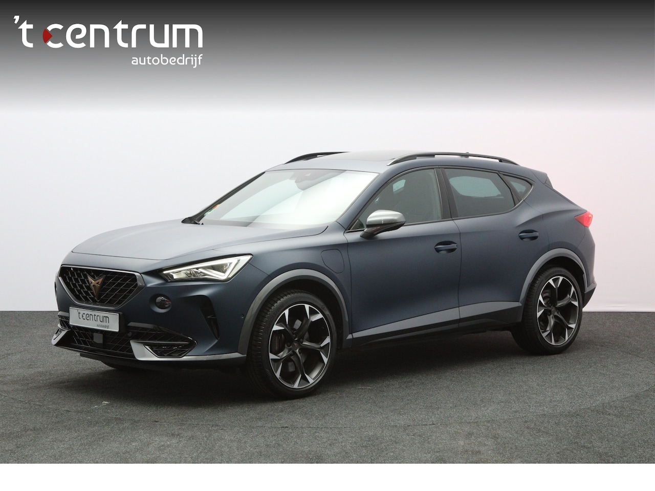 CUPRA Formentor - 1.4 e-Hybrid VZ Performance 1.4 e-Hybrid VZ 245 PK Performance, Panoramadak, Trekhaak, Camera - AutoWereld.nl
