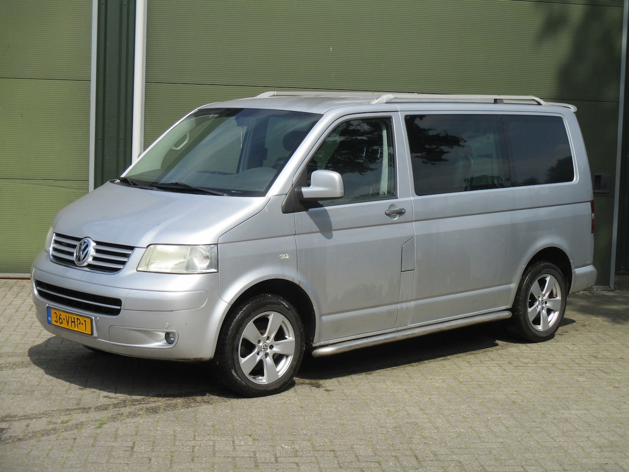 Volkswagen Transporter - 2.5 TDI 300 4Motion Trendline DC 2.5 TDI 300 4Motion Trendline DC - AutoWereld.nl