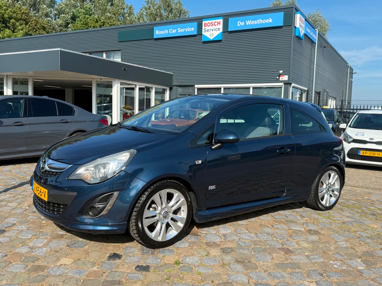 Opel Corsa - 1.4-16V Cosmo. OPC-Line - AutoWereld.nl