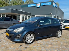 Opel Corsa - 1.4-16V Cosmo. OPC-Line