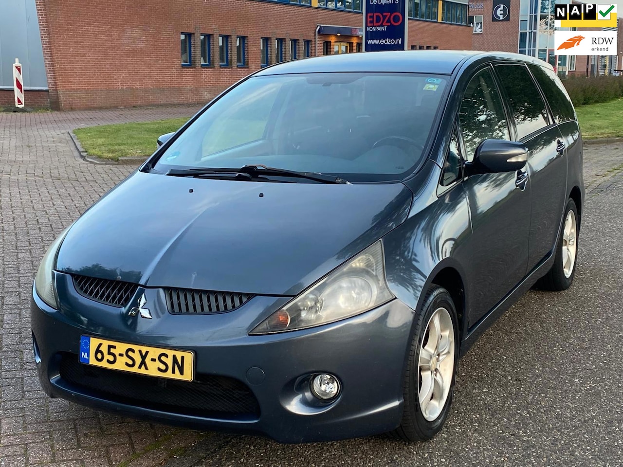 Mitsubishi Grandis - 2.4-16V Intense 7-Ps! ECC Electr pakket Audio-CD/Navi LMV 17" ABS EBD Cruise PDC Trekhaak - AutoWereld.nl
