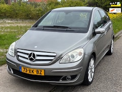 Mercedes-Benz B-klasse - 170 5-Drs Airco Electric pakket Audio/CD LMV 17"Leder/Stof ABS TCS ESP EBD Trekhaak Dealer