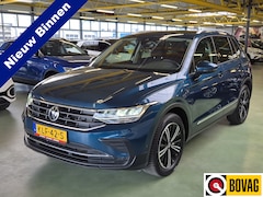 Volkswagen Tiguan - 1.5 TSI Active -150pk- Automaat | Dodehoek Assist | Voorraam-, Stuur- & Stoelverwarming |