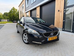 Volvo V40 - 2.0 D4 190PK Business (bj 2014) CLIMA/NAVI/PARKS/APK:07-2027