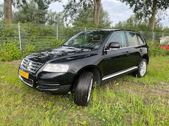 Volkswagen Touareg - 4.2 V8