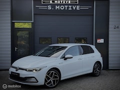 Volkswagen Golf - 1.5 eTSI Style stoelvwr, Memory, IQ, Carplay, ACC