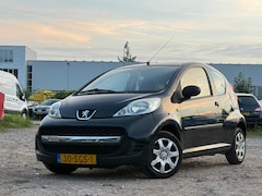 Peugeot 107 - 1.0-12V XR/ ZEER ZUINIG