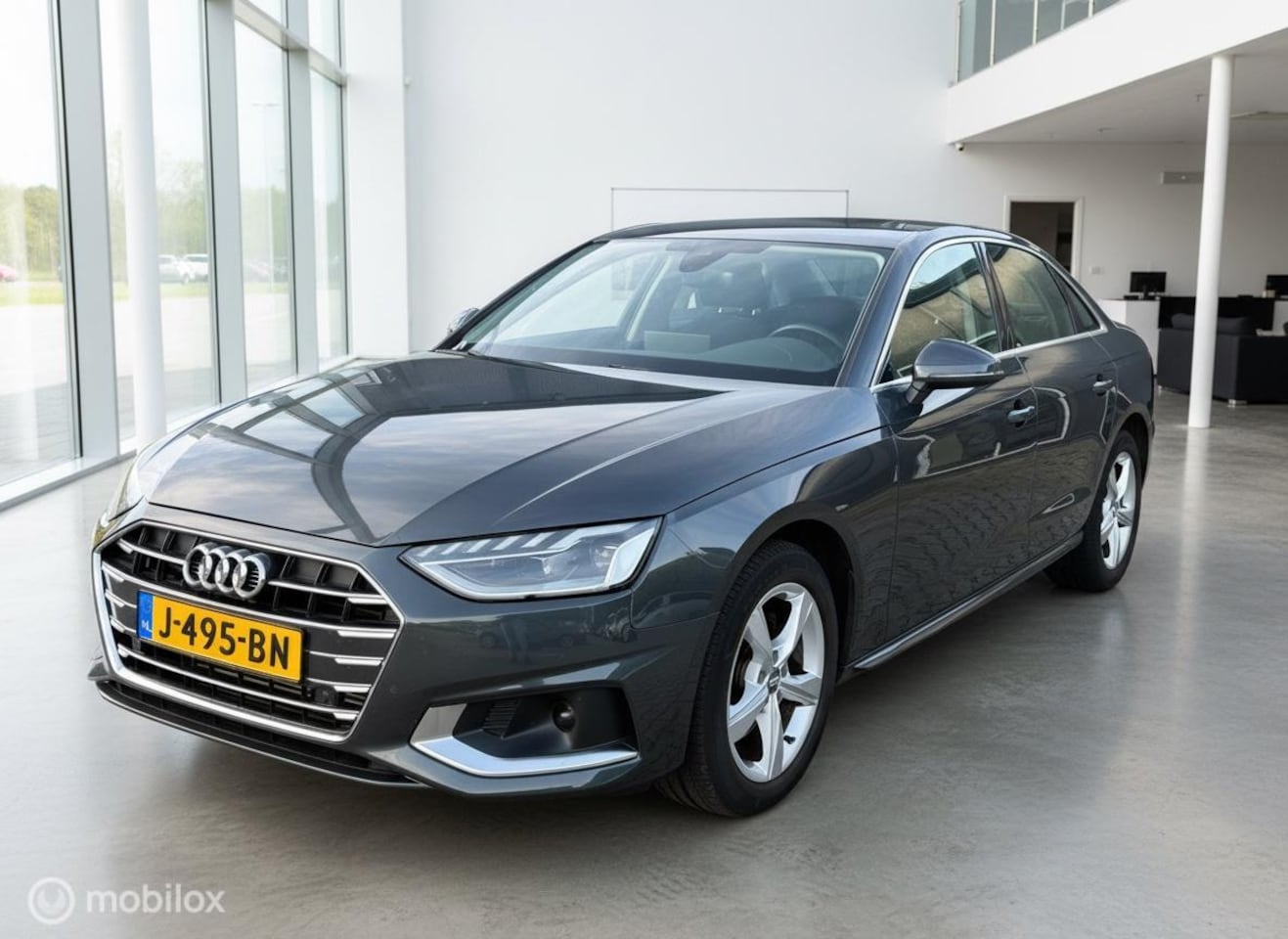 Audi A4 Limousine - 35 TFSI Launch edition Business - AutoWereld.nl