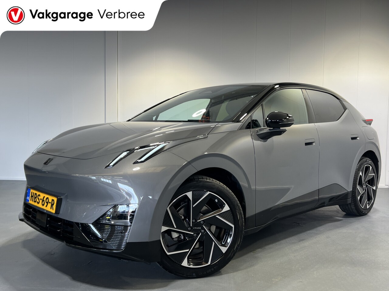 Lynk & Co 02 - More 66 kWh | Navigatie/Android/Apple Carplay | LM Velgen 20" | Panoramadak | Voorstoelen - AutoWereld.nl