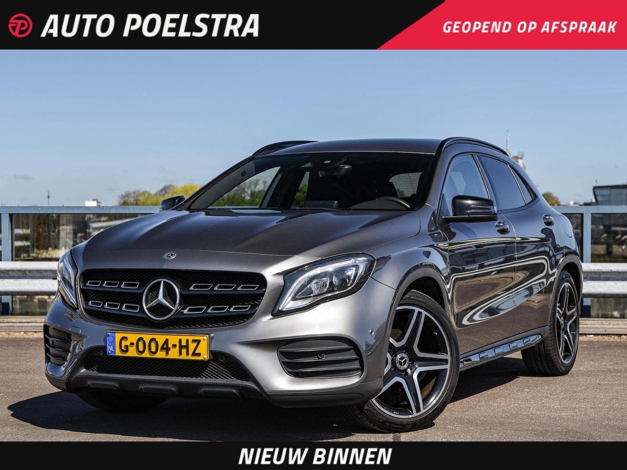 Mercedes-Benz 180 - AMG Night Edition | Camera | LED | Keyless | Trekhaak | Navigatie | Stoelverwarming | 19" - AutoWereld.nl