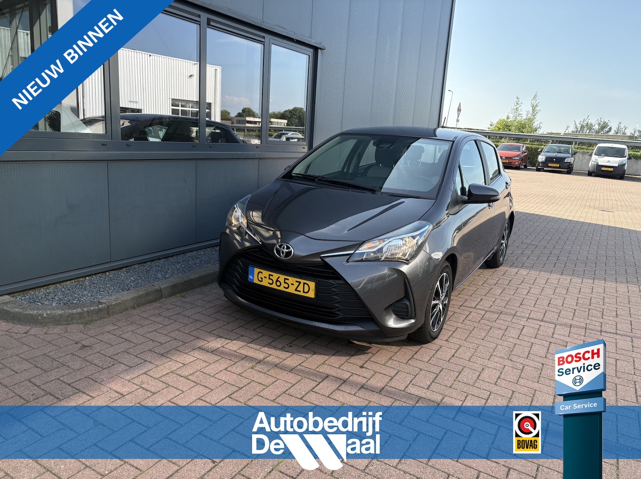 Toyota Yaris - 1.0 VVT-i Connect 5-drs. CAMERA/CARPLAY/AIRCO/15INCH - AutoWereld.nl