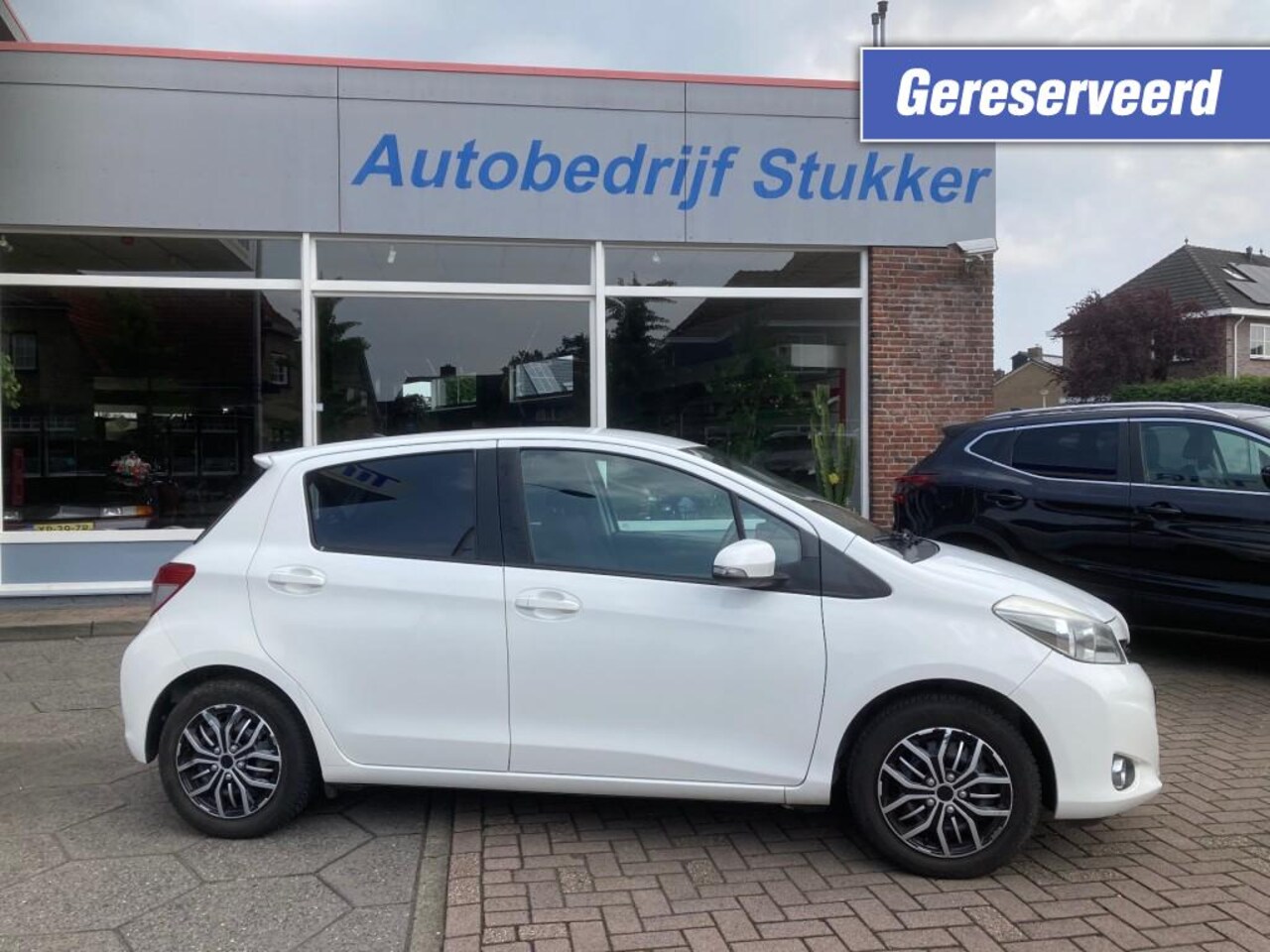 Toyota Yaris - 1.3 VVT-i Sport-line 5 drs Airco 2x EXPORT 2650,- - AutoWereld.nl