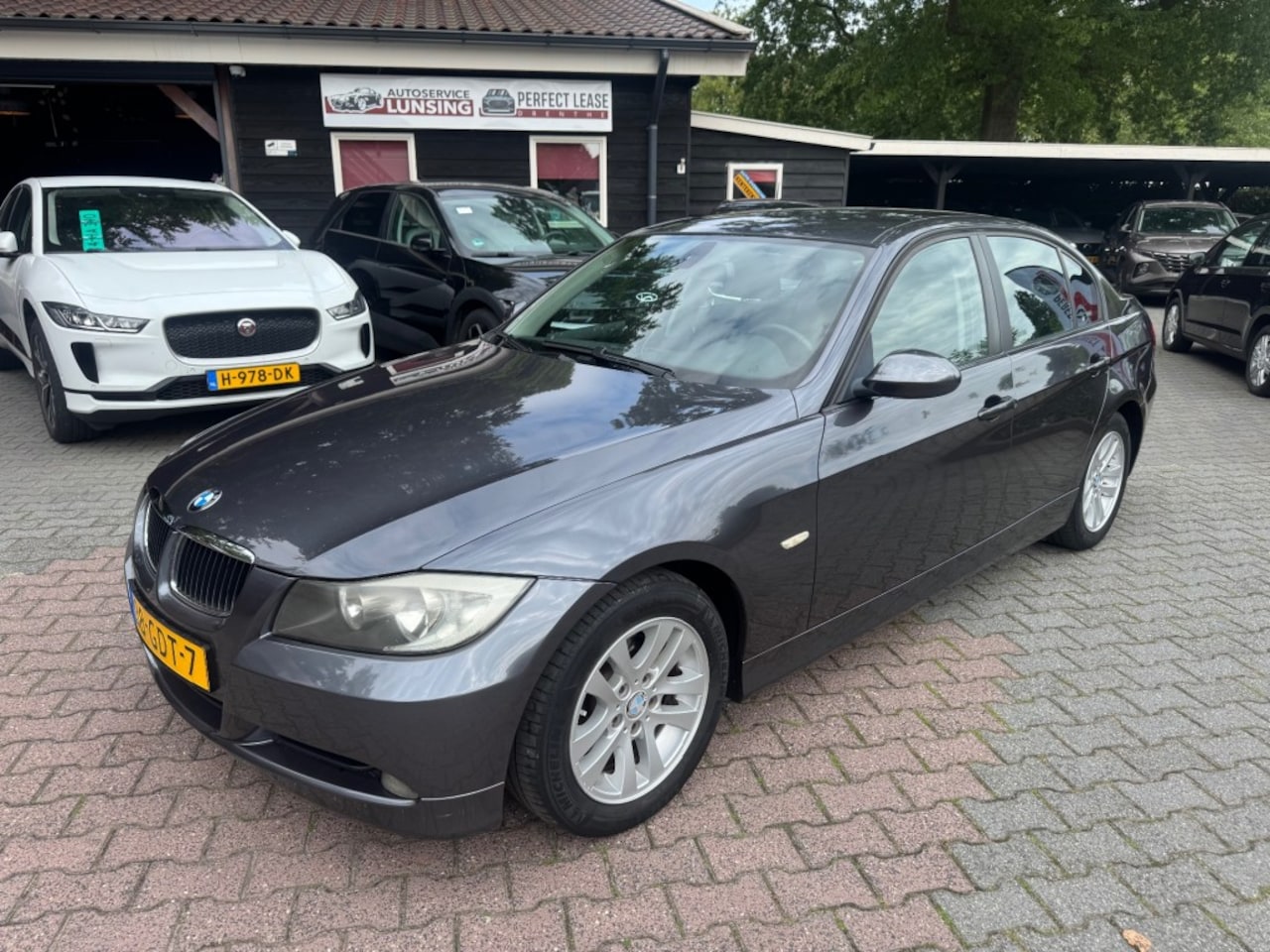 BMW 3-serie - 320I EXECUTIVE 170PK - Leer Airco - AutoWereld.nl