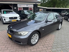 BMW 3-serie - 320I EXECUTIVE 170PK - Leer Airco