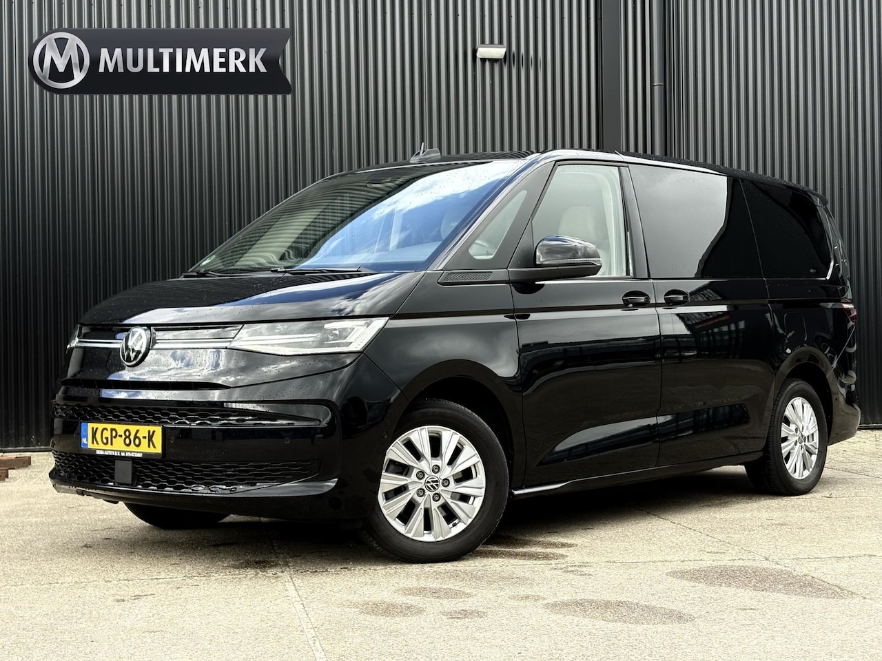 Volkswagen Multivan - 1.4 eHybrid L2H1 Style INCL BTW | PANO | ALCANTARA | HOUTEN VLOER | STUURVERWARMING | ELEK - AutoWereld.nl