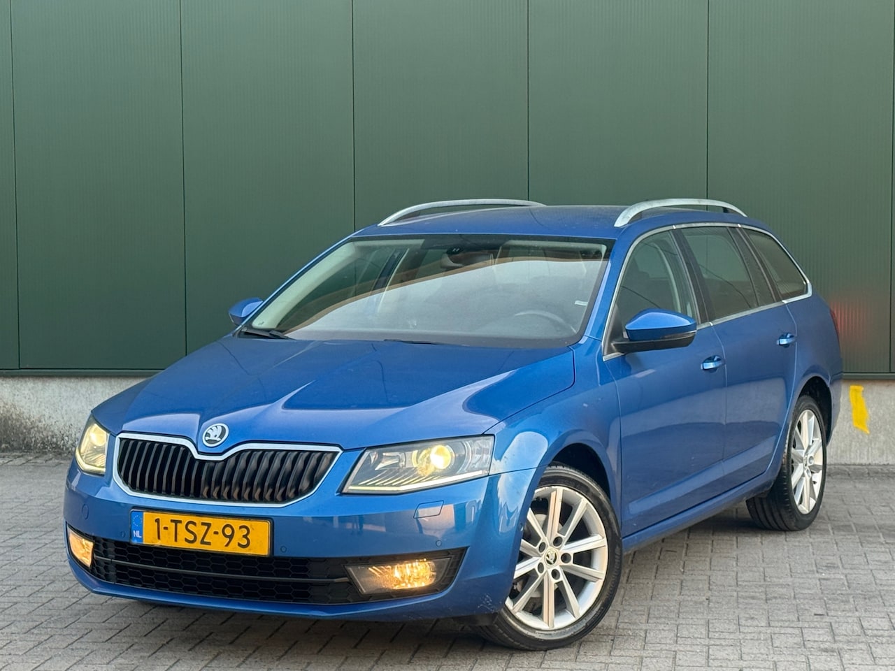 Skoda Octavia Combi - Topstaat 1.2 TSI Greentech Elegance |DSG - AutoWereld.nl