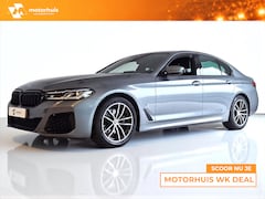 BMW 5-serie - (g30) 5 Serie (g30) 520i 184PK M-SPORT LEDER LASERLICHT CARPLAY NAVI WINTERPACK