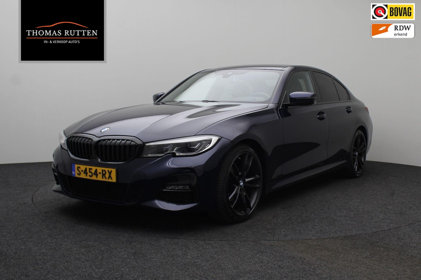 BMW 3-serie - 320d xDrive High Executive 2020 | M-Pakket | Cruise Control | Achteruitrij Camera | Stuurw - AutoWereld.nl