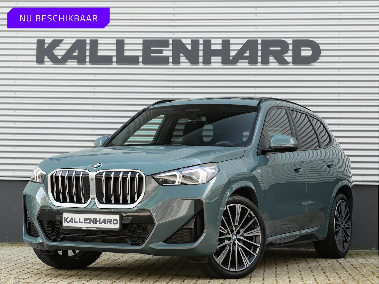 BMW X1 - sDrive18i M-Sport - Pano - Trekhaak - ACC - Memoryzetel - Harman Kardon - AutoWereld.nl