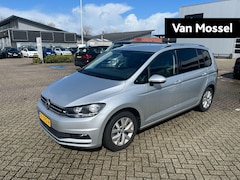 Volkswagen Touran - 1.2 TSI Comfortline Business 7p | Navigatie | Airco | Stoelverwarming | Cruise control | P