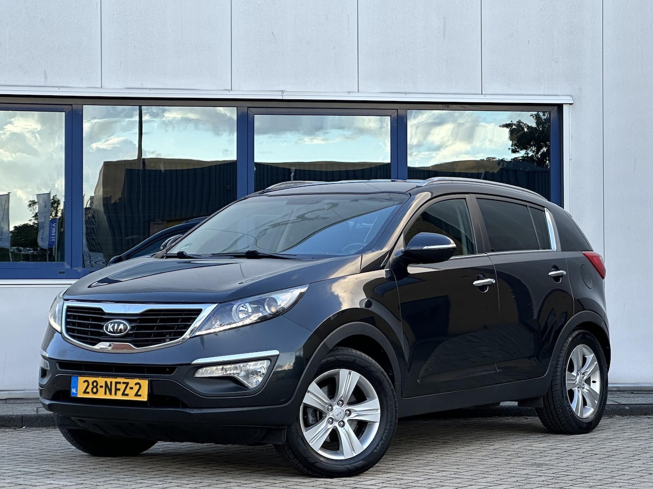 Kia Sportage - 2.0 CRDI X-ecutive Plus Pack l Dealeronderhouden l - AutoWereld.nl