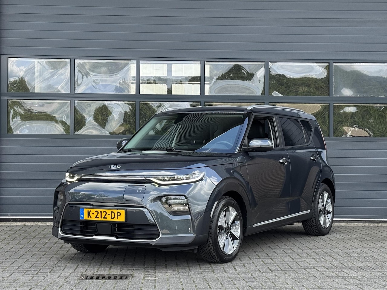 Kia e-Soul - DYNAMICPLUSLINE 64 kWh (100% SOH) I AUTOMAAT I 3-FASE LADEN I HOGE ZIT I ADAPTIVE CRUISE C - AutoWereld.nl