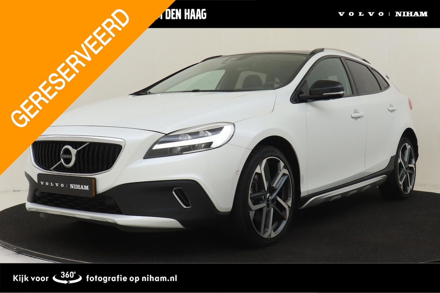 Volvo V40 Cross Country - T3 AUT. POLAR+ LUXURY -PANO.DAK|HARMAN/KARDON|LEDER|PARK.PILOT|CAMERA|KEYLESS|18"METALLAH - AutoWereld.nl