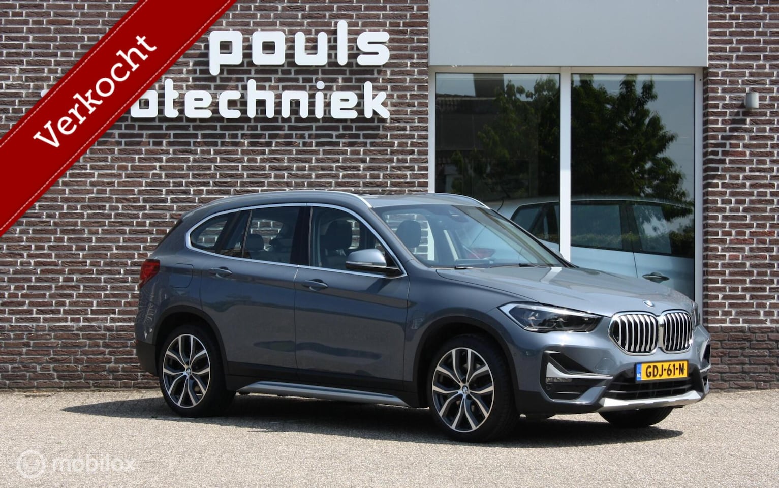 BMW X1 - xDrive25e High Exe, trekhaak, head up, pano - AutoWereld.nl