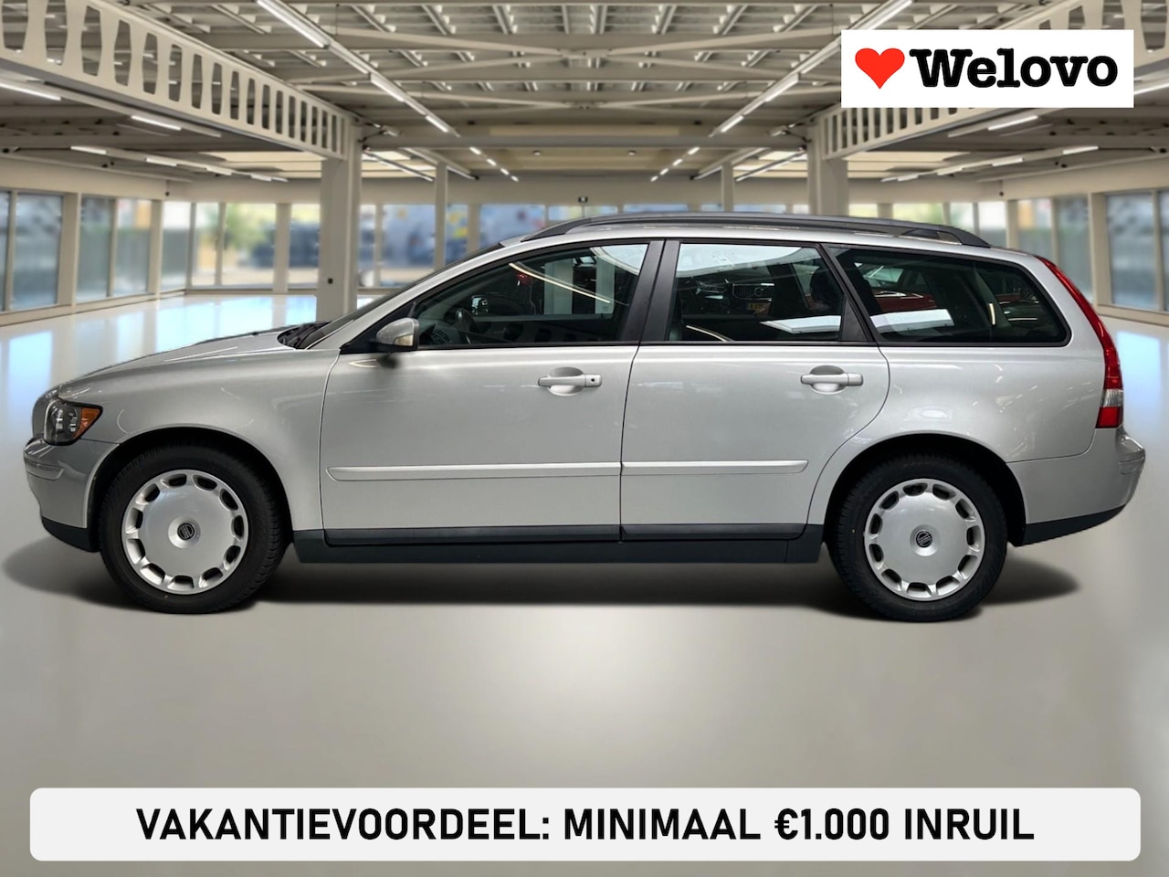 Volvo V50 - 2.4i Summum Incl. BTW, dealer onderhoud, leder, electr. stoel, boekjes... - AutoWereld.nl