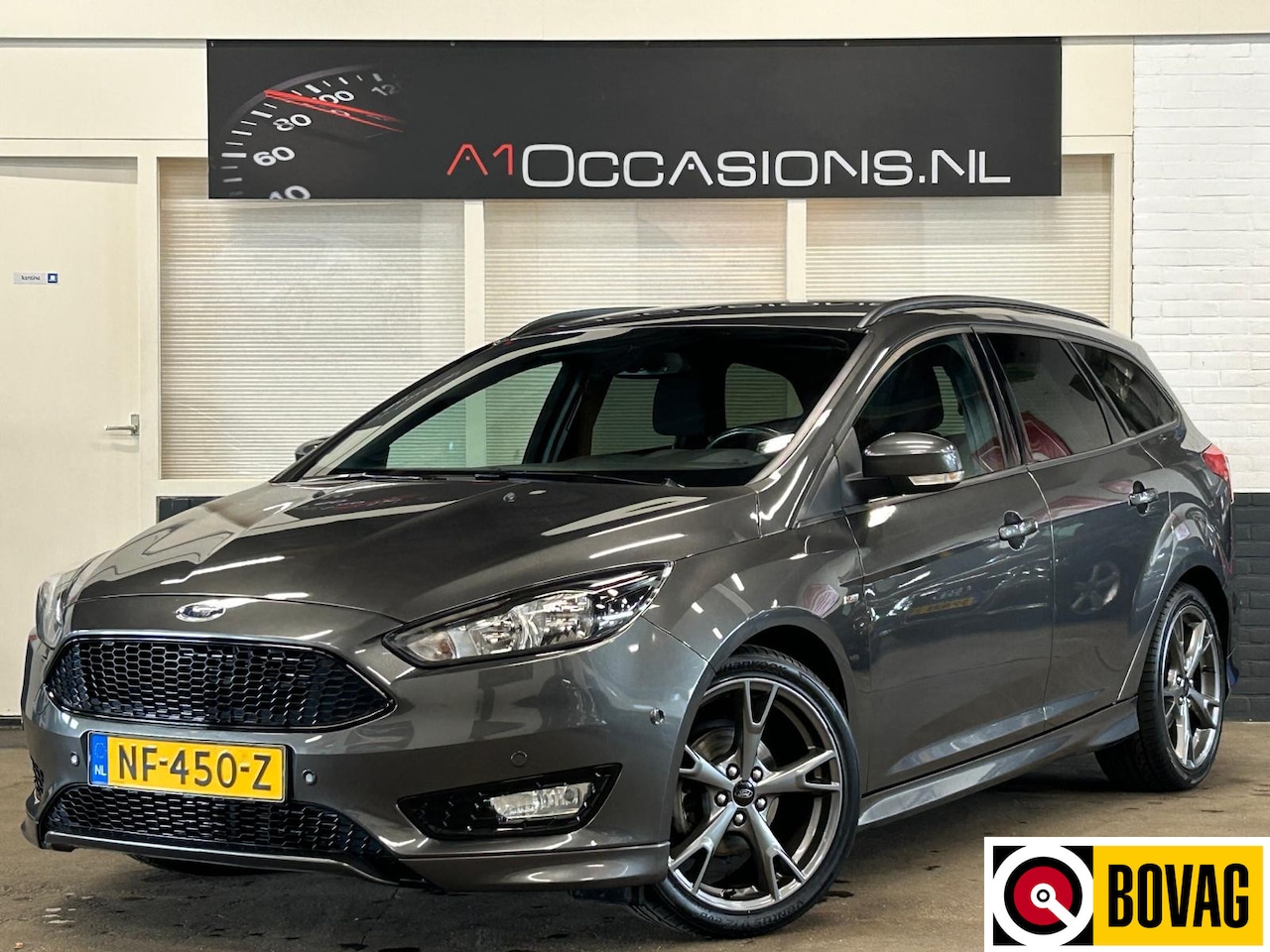 Ford Focus Wagon - 1.0 ST-Line DISTR. VV - AutoWereld.nl