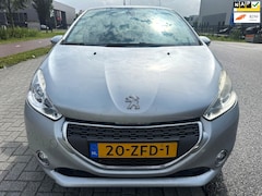 Peugeot 208 - 1.4 VTi Allure Navi Clima Cruise