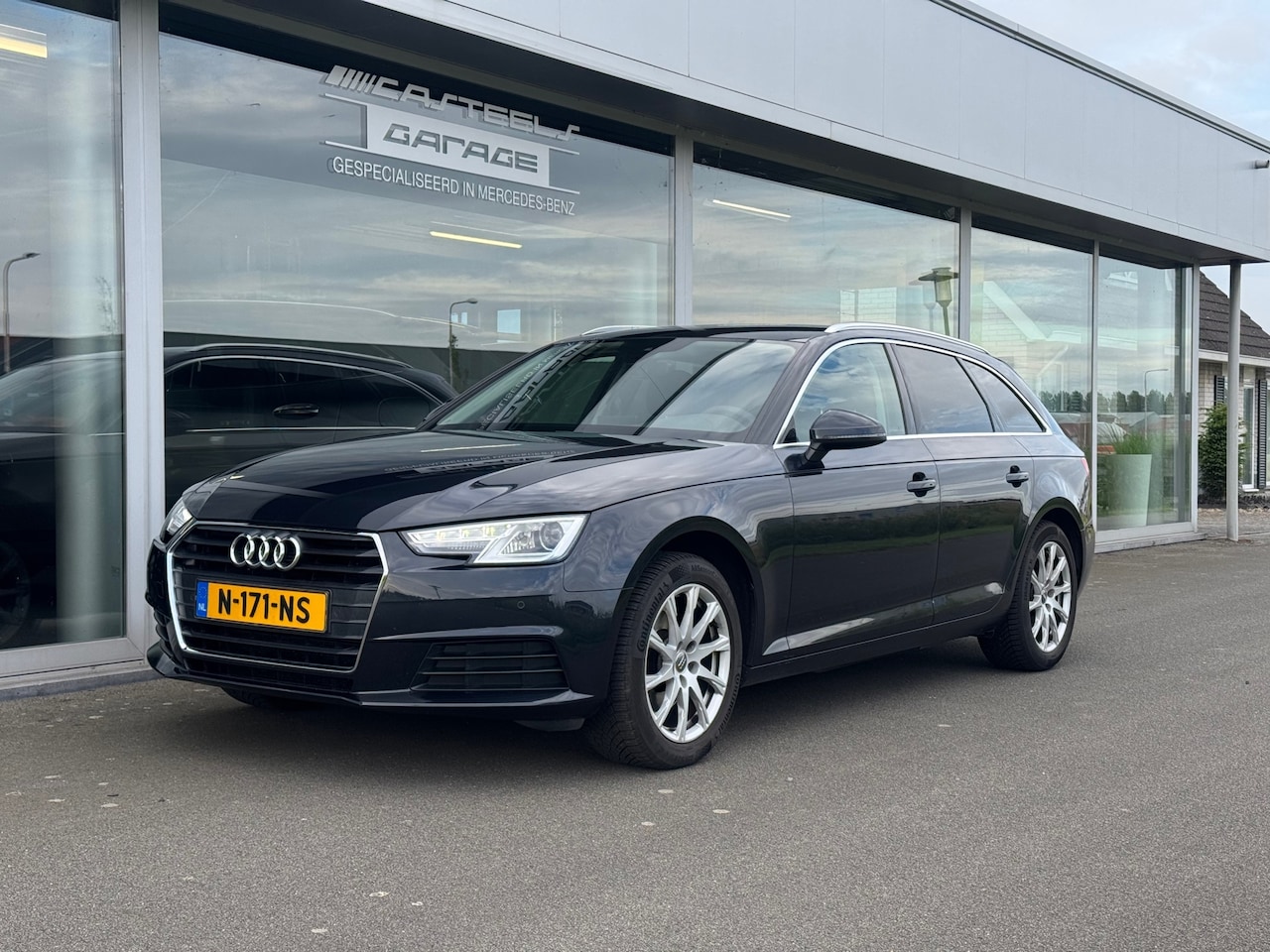 Audi A4 Avant - 1.4 TFSI Sport Pro Line 1.4 TFSI Sport Pro Line , afneembare trekhaak - AutoWereld.nl