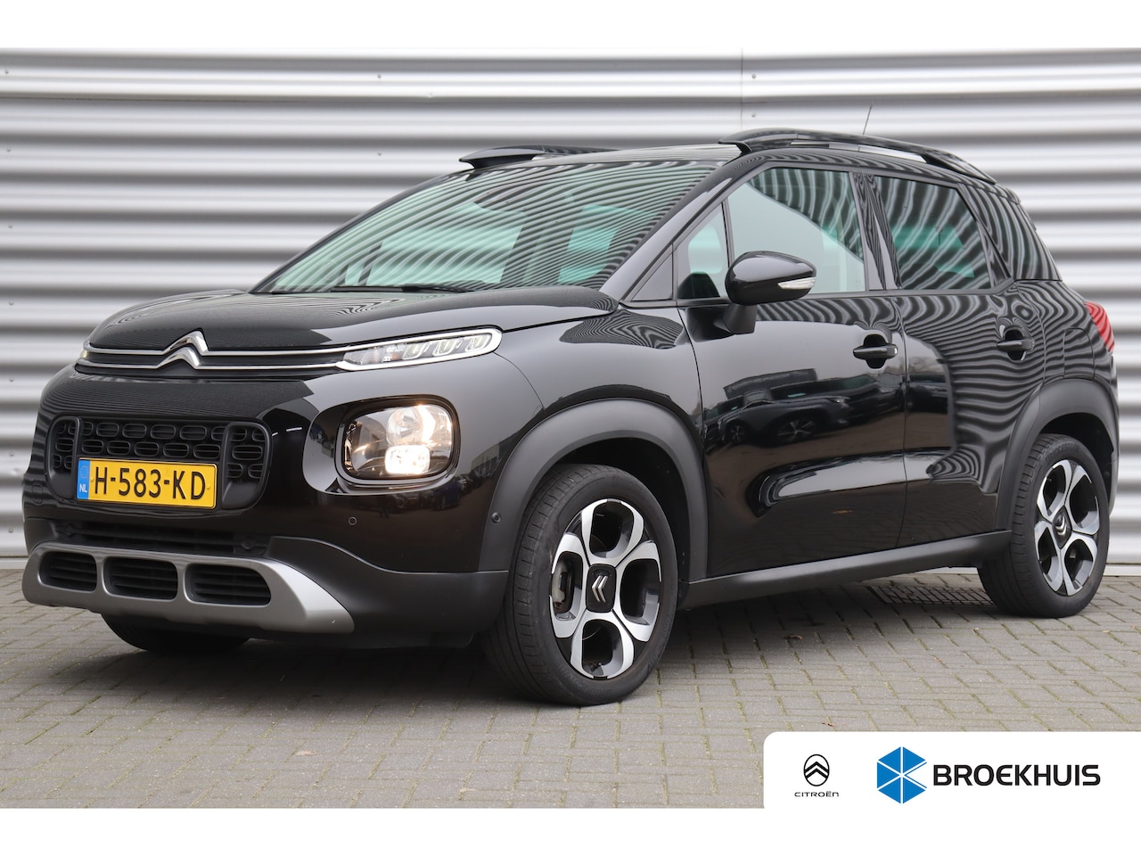 Citroën C3 Aircross - 1.2 PURETECH 110PK SHINE / NAVI / CLIMA / LED / PDC / CAMERA / 17" LMV / KEYLESS / BLUETOO - AutoWereld.nl