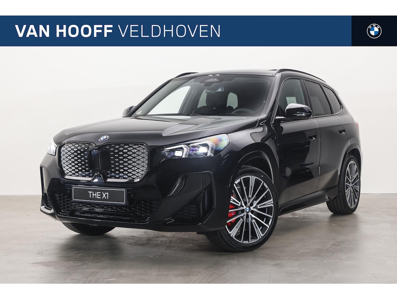 BMW iX1 - eDrive20 M Sport / Panoramadak / Trekhaak / Sportstoelen / M Adaptief onderstel / Head-Up - AutoWereld.nl