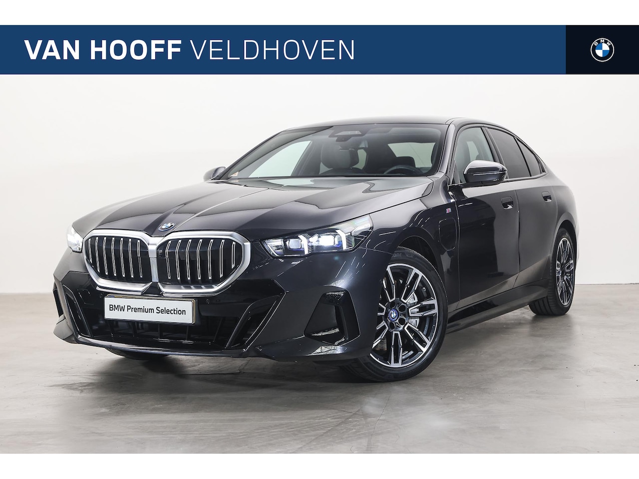 BMW 5-serie - 550e xDrive M Sport Automaat / Trekhaak / Adaptief onderstel professional / Comfort Access - AutoWereld.nl