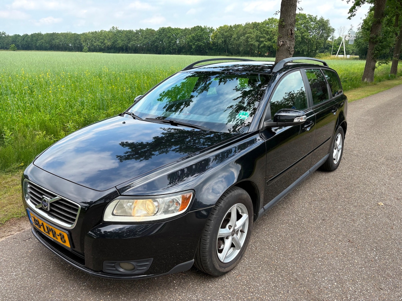 Volvo V50 - 1.8 Edition I Airco/Lichtmetaal/Set winterbanden/Trekhaak - AutoWereld.nl