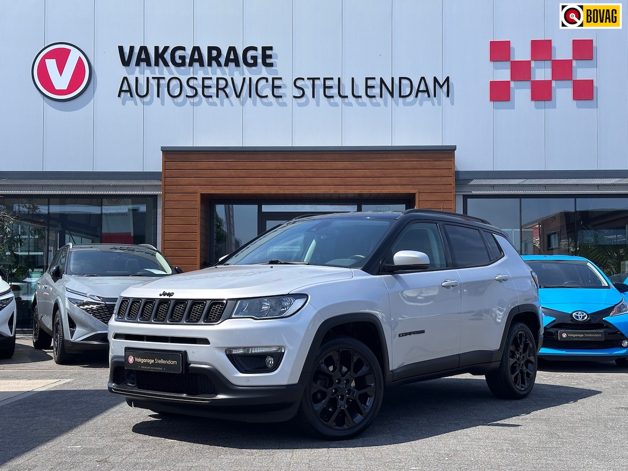 Jeep Compass - 1.3T Night Eagle Liberty Edition 150pk|Camera|Carplay|Trekhaak|Climate Control - AutoWereld.nl