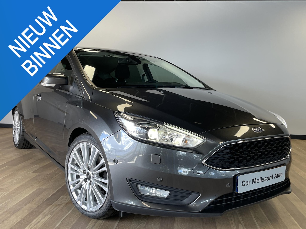 Ford Focus - 1.5 Titanium Edition AUTOMAAT/ PARKEERHULP/CRUISE CONTROL - AutoWereld.nl