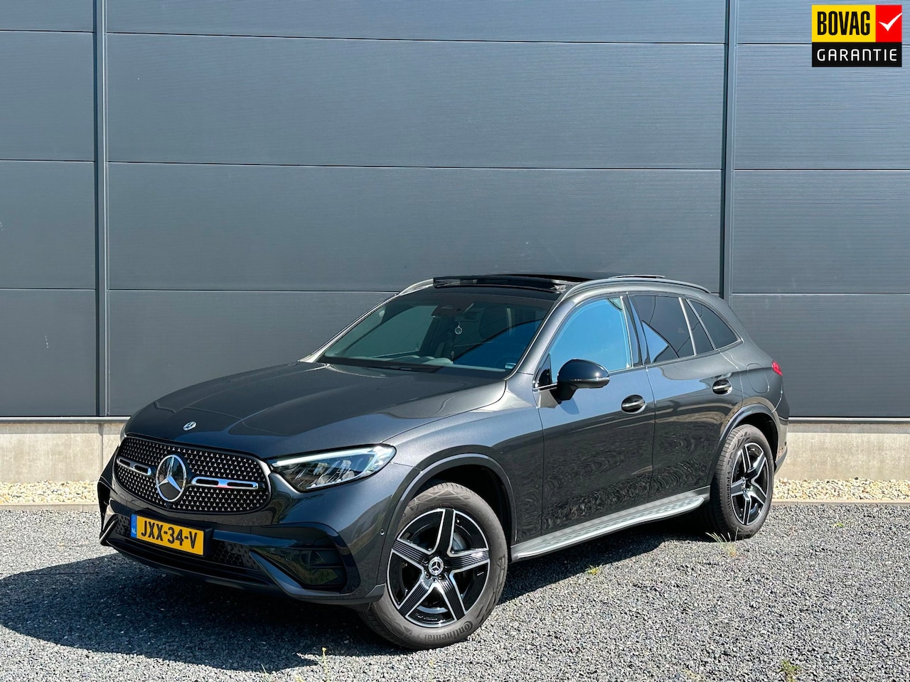 Mercedes-Benz GLC-klasse - 300e 4MATIC AMG Line Pano | Leder | Trekhaak - AutoWereld.nl