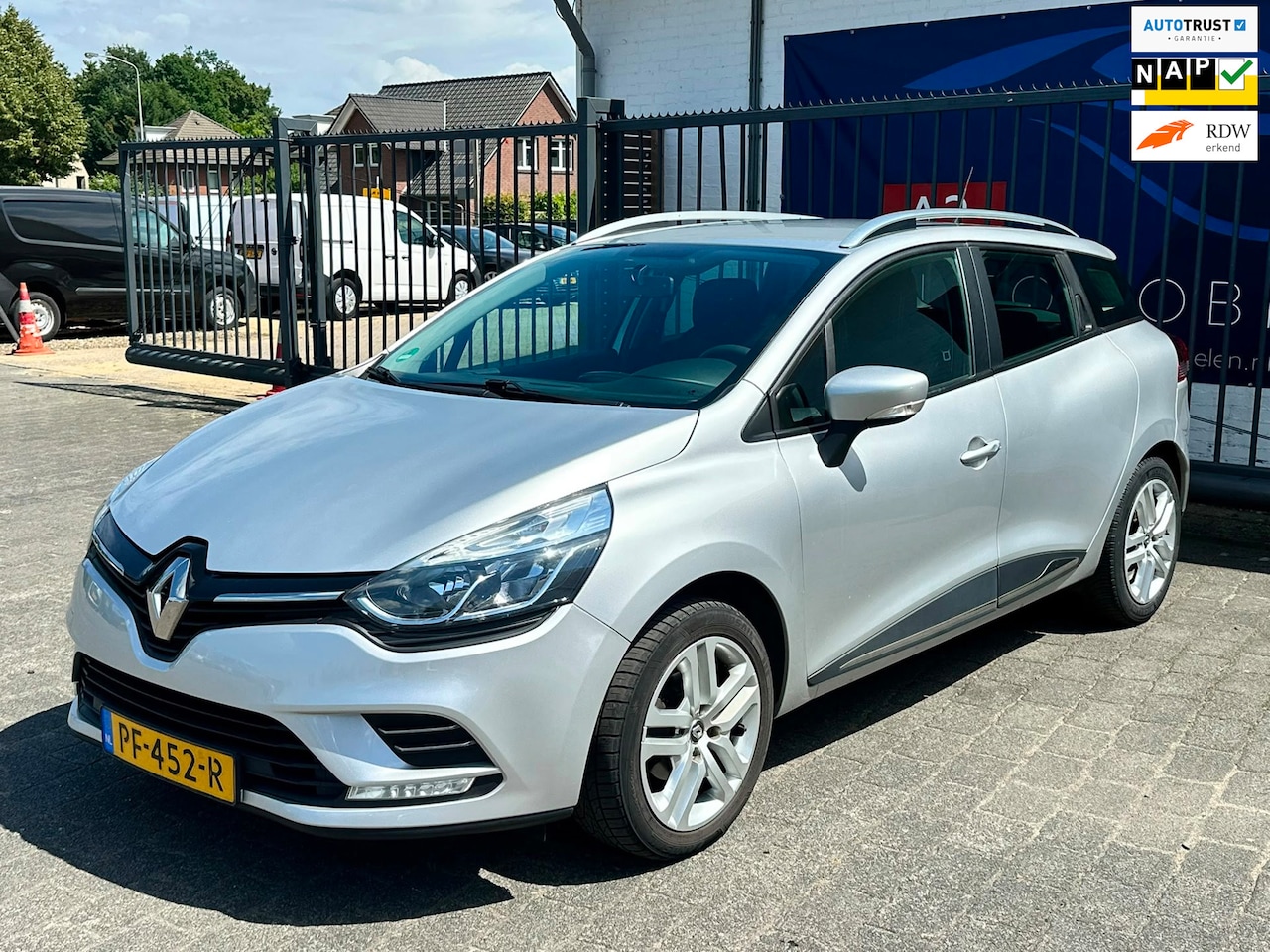 Renault Clio Estate - 0.9 TCe Zen / AIRCO / NAVIGATIE / CRUISE CONTROL / NAP!! - AutoWereld.nl