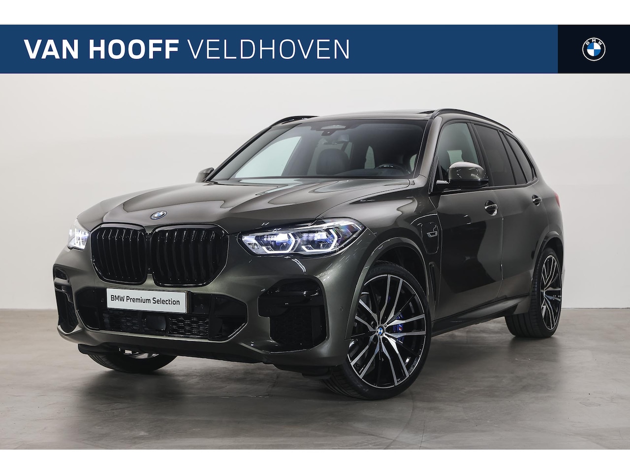 BMW X5 - xDrive45e High Executive M Sport Automaat / Panoramadak / Laserlight / Achteruitrijcamera - AutoWereld.nl