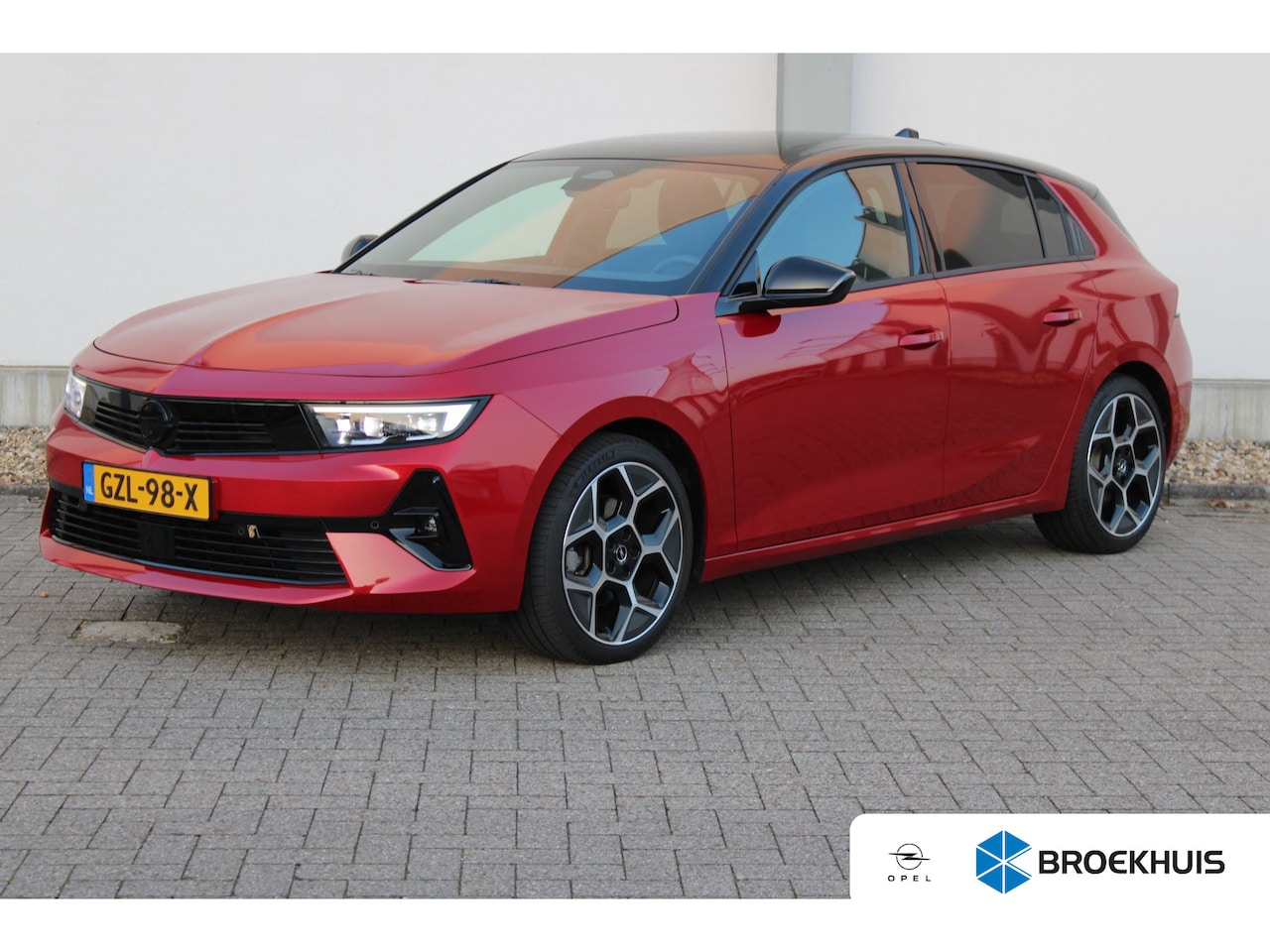 Opel Astra - 1.2 Turbo Hybrid Ultimate AUTOMAAT / Navigatie / 360 Camera / Stuur -en Stoelverwarmd / Pa - AutoWereld.nl