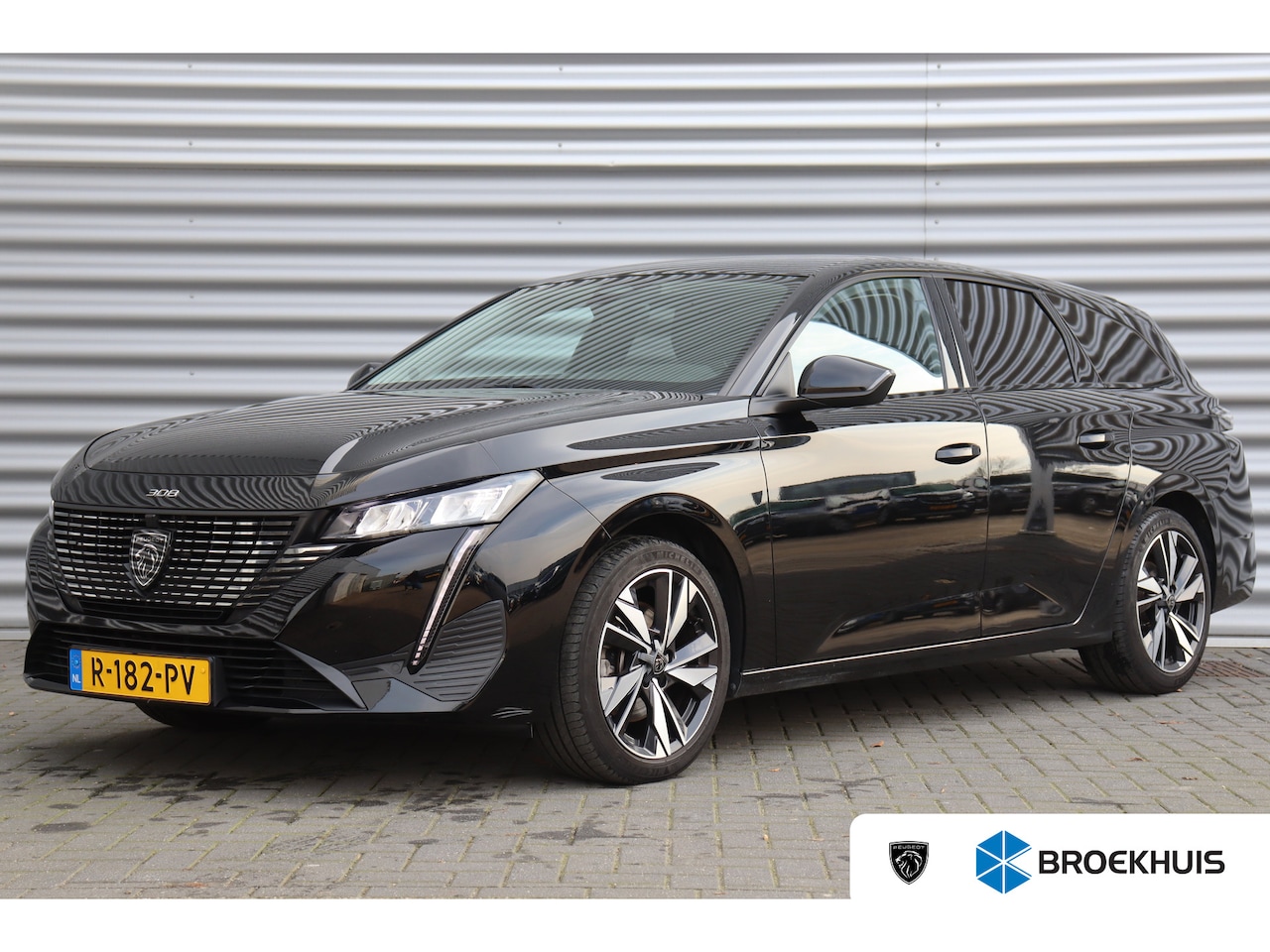 Peugeot 308 SW - 1.2 PURETECH 130PK ALLURE / NAVI / LEDER / CLIMA / PDC / 17" LMV / CAMERA / KEYLESS / FULL - AutoWereld.nl