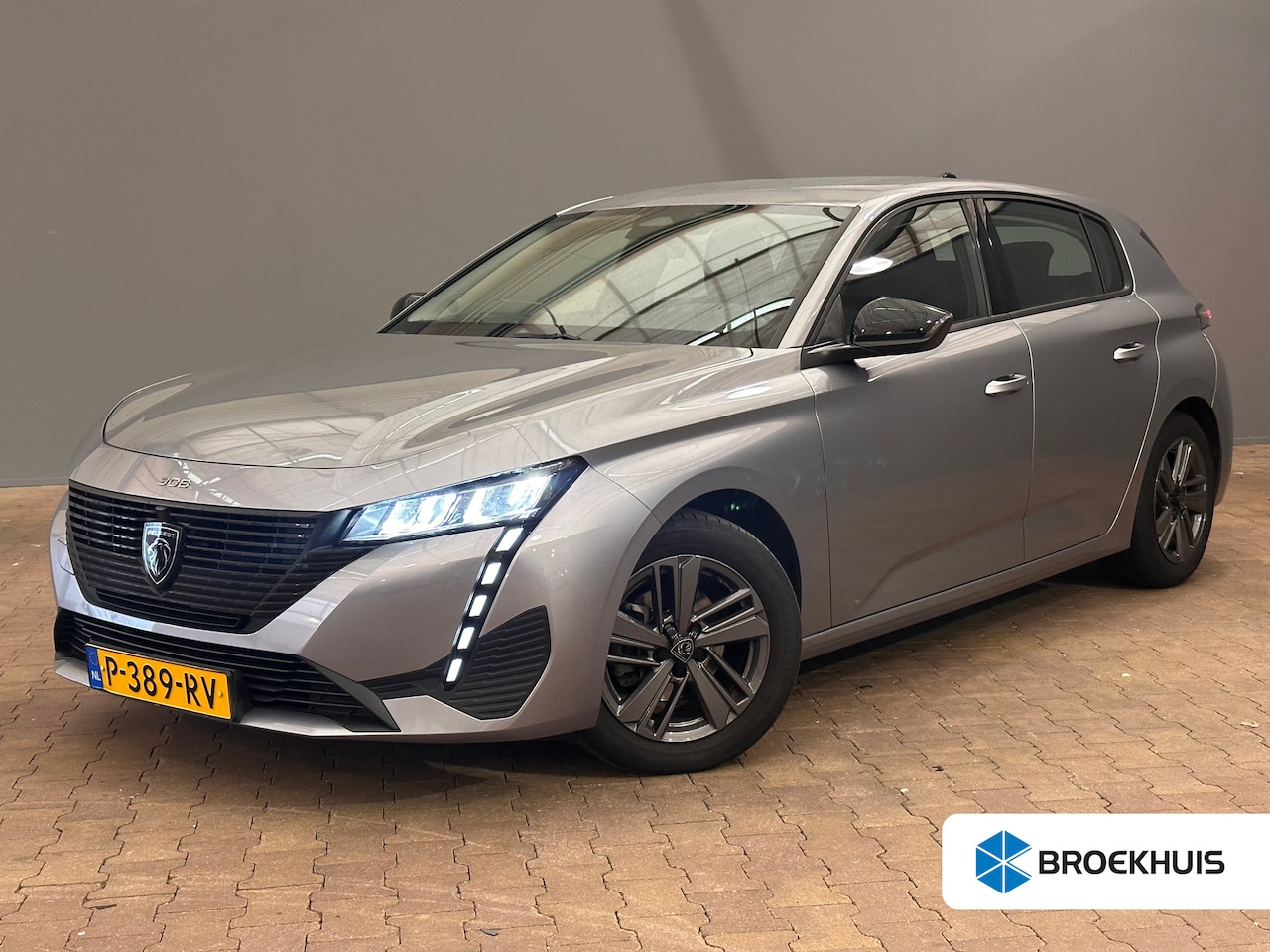 Peugeot 308 - 1.2 PureTech Active Pack Business Afneembare Trekhaak | 16" Lichtmetaal | Cruise | Parkeer - AutoWereld.nl