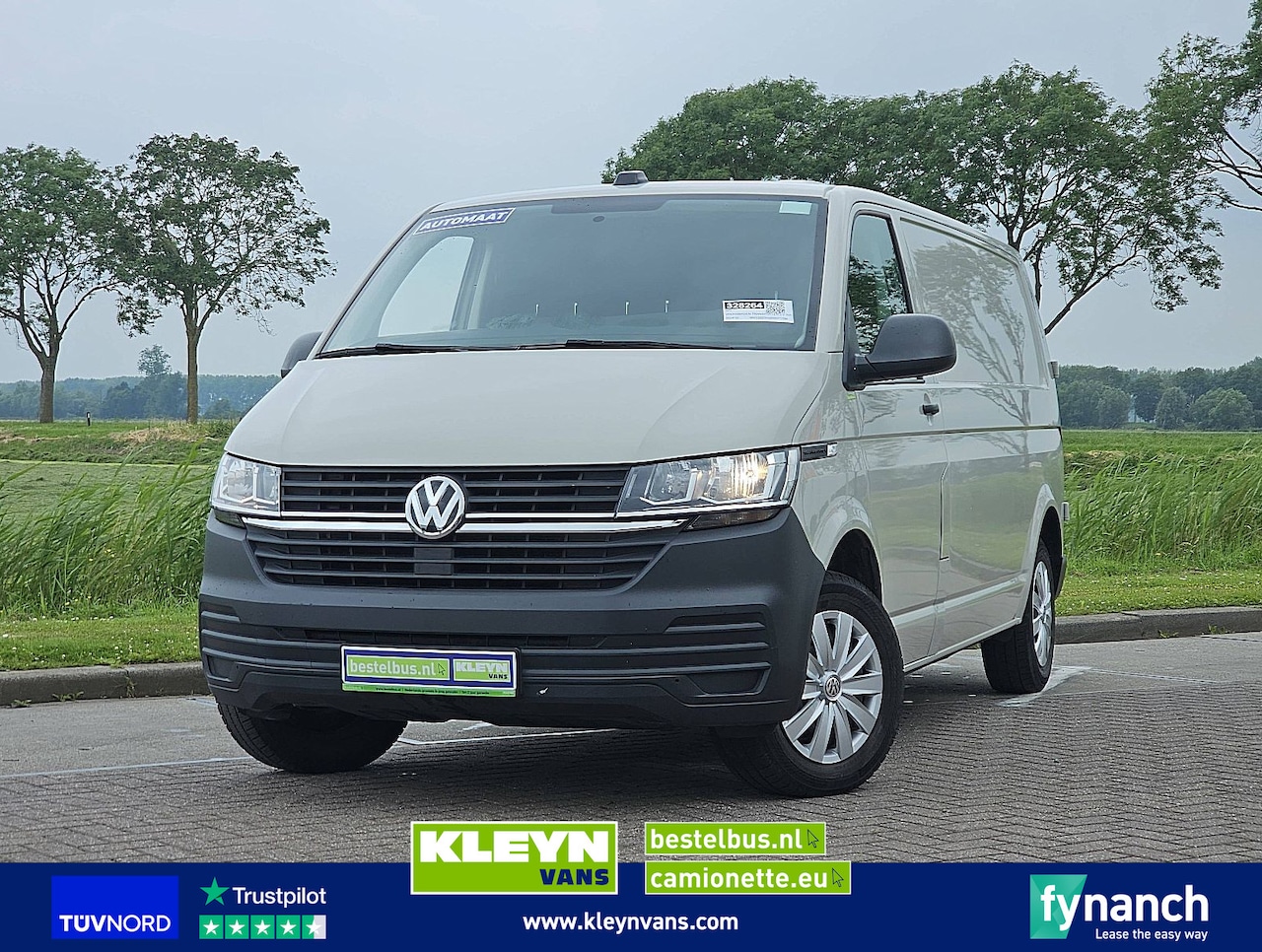 Volkswagen Transporter - 2.0 TDI T6.1 150Pk L2H1 Autm - AutoWereld.nl