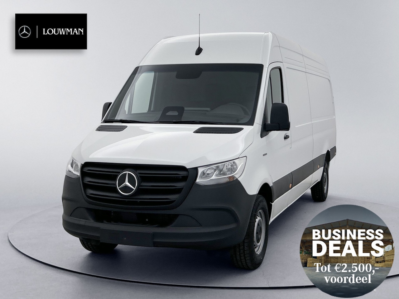 Mercedes-Benz eSprinter - 0,99% RENTE - 320 L3H2 RWD 56KWH PRO | DC laden | Navigatie | Winter plus pakket | - AutoWereld.nl