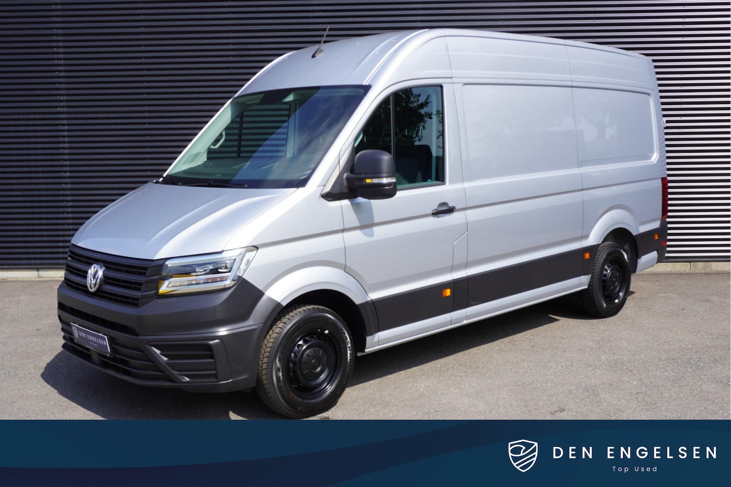 Volkswagen Crafter - 180pk Automaat LED Apple carplay Camera Navigatie Trekhaak Standkachel - AutoWereld.nl