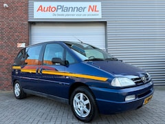 Peugeot 806 - 2.0-16V ST Automaat Clima Mini-Camper